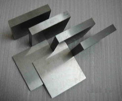 1350鋁卷與1350花紋鋁板 特性、應(yīng)用與市場(chǎng)供應(yīng)指南